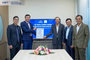 Hội Cơ Khí TPHCM tham dự Lễ Khai Khoá 2025-2029 của Trường Đại Học Quản Lý Và Công Nghệ TPHCM (UMT) và trao Chứng Nhận Hội Viên mới